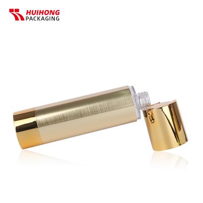 Gold souligne la bouteille de pompe de pompe à lotion sans air en plastique pour cosmétiques de luxe