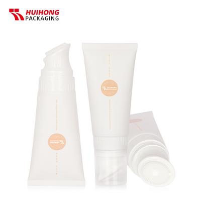 Tube de visage de brosse TPE de massage à tube souple blanc pour nettoyant pour le visage
